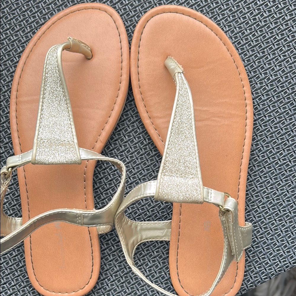 American Eagle girls sandals, size 2